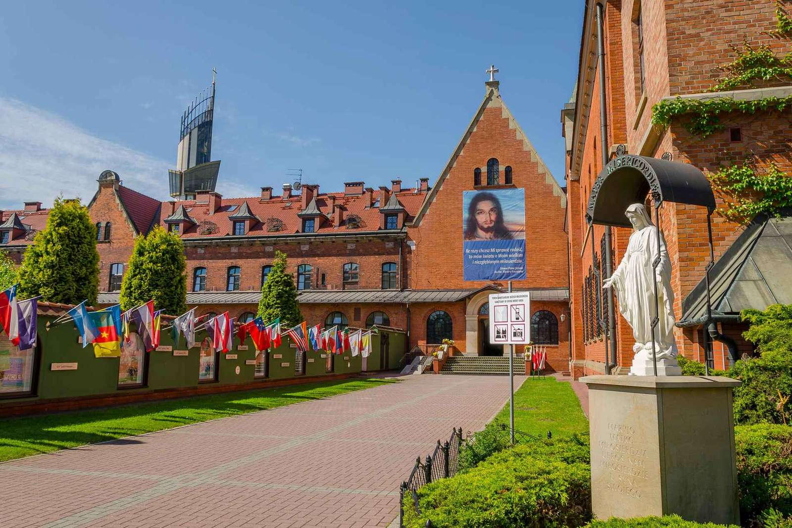 Depuis Cracovie : Visite de Wadowice et du Sanctuaire de la Miséricorde Divine