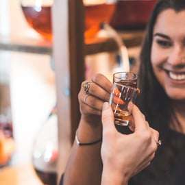 Cracovie : Visite guidée de la Vodka avec dégustation de mets et de boissons