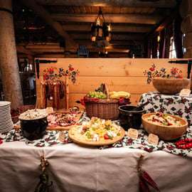 De Cracovie : Spectacle folklorique polonais avec dîner à volonté