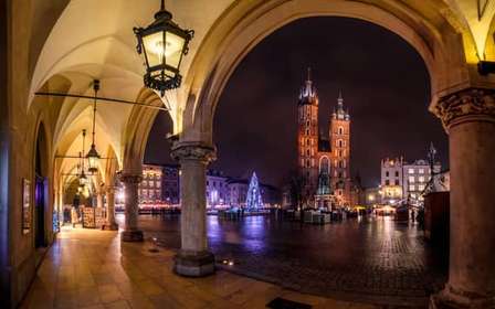 Cracovie : Visite à pied en soirée avec des histoires effrayantes