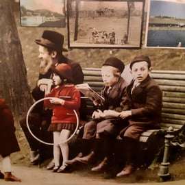 Cracovie : usine de Schindler et ghetto juif en petit groupe