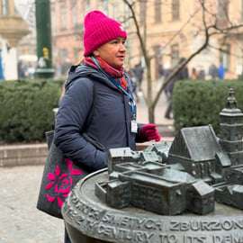 Cracovie : Visite guidée de la basilique Sainte-Marie avec une courte promenade guidée