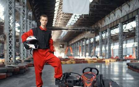Cracovie : Karting en salle (courses de 24 minutes)