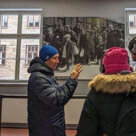 Depuis Cracovie : Visite guidée d'Auschwitz-Birkenau et options de ramassage