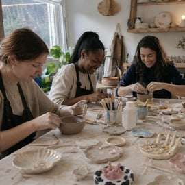 Cracovie : atelier d'argile à séchage à l'air – sculptez, peignez et emportez votre création
