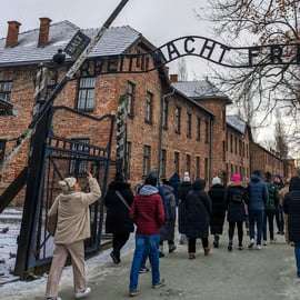 Depuis Cracovie : Visite guidée d'Auschwitz-Birkenau et options de ramassage
