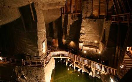 Depuis Cracovie : visite guidée de la mine de sel de Wieliczka avec transfert