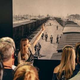 Depuis Cracovie : Visite guidée d'Auschwitz-Birkenau et prise en charge