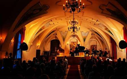 Cracovie : concert Queen en direct à la lueur des bougies