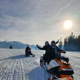 Cracovie : Visite d'une jounée à Cracovie : motoneige et bains thermaux de Zakopane