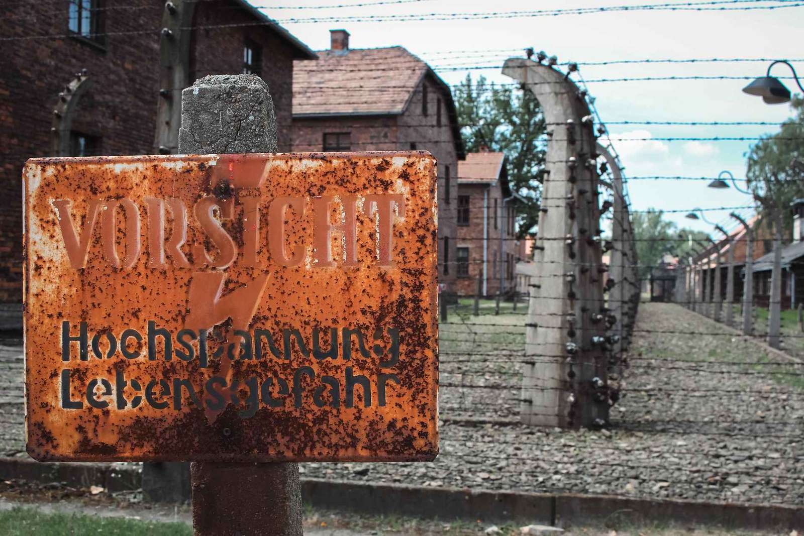 Cracovie : entrée à Auschwitz-Birkenau, hôte et transfert