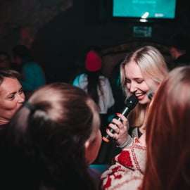 Cracovie : Tournée des bars avec 1 heure de boissons alcoolisées illimitées