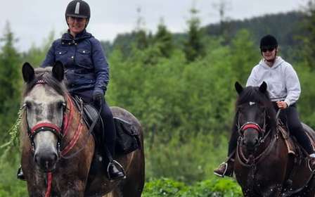 Cracovie : excursion d'une journée à Zakopane avec balade à cheval et bains thermaux