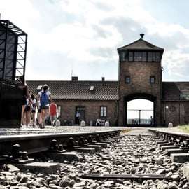 Cracovie : Visite guidée d'Auschwitz-Birkenau Prise en charge et options de déjeuner